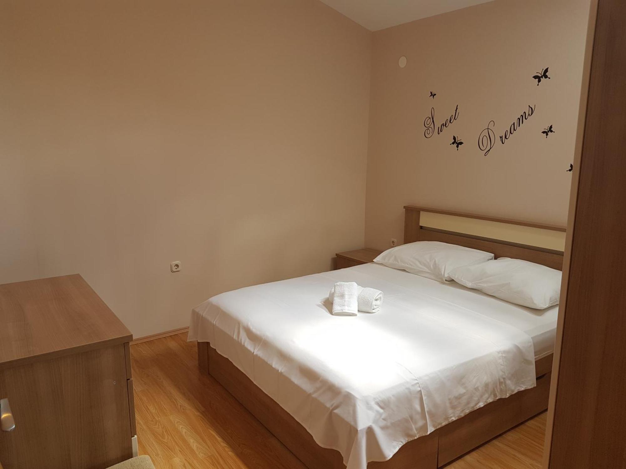 Apartments Mrdelja Vrsi Luaran gambar