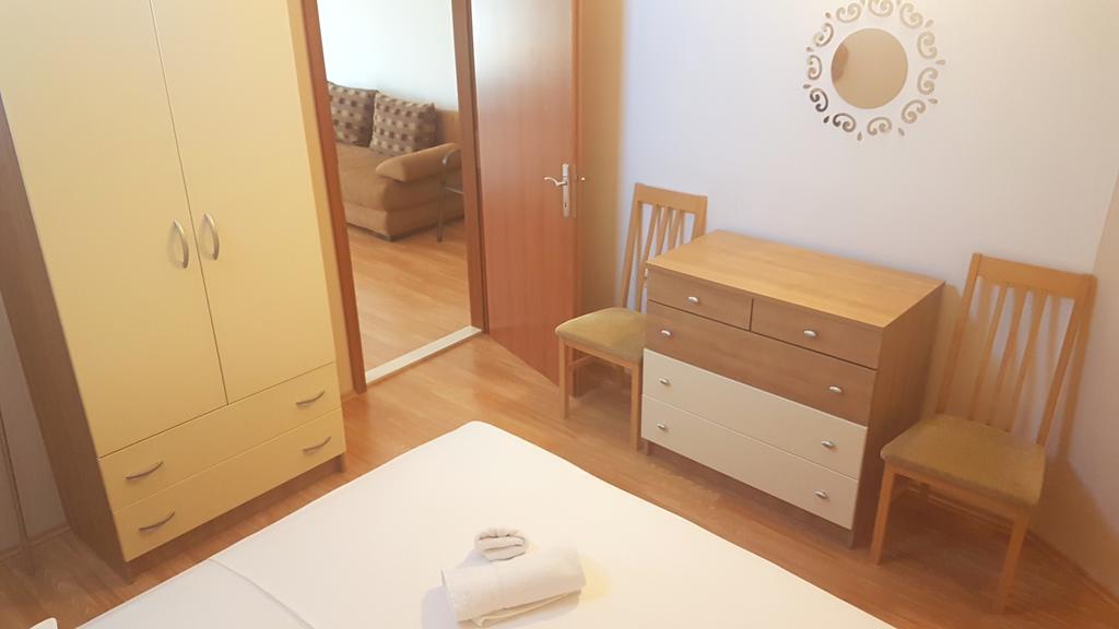 Apartments Mrdelja Vrsi Luaran gambar